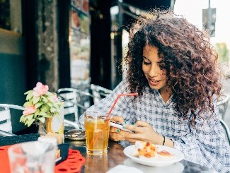 Online bank accounts: five benefits you need to know